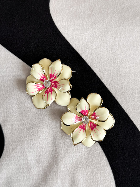 🌺 Hibiscus Bloom Earrings